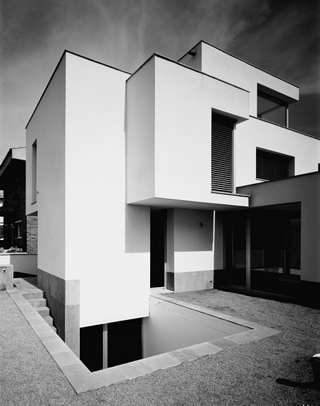 (BDT_05_076) Torrijos House