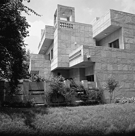 (BDT_05_101) British High Commission Housing