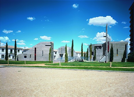 (BDT_08_015) Church and Chapel in Parque de San Francisco