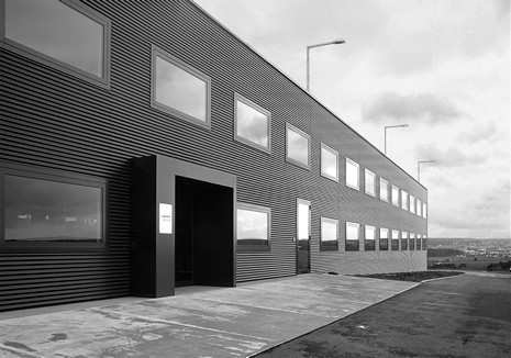 (BDT_10_027) ITW Morlock Assembly of Printing Machines