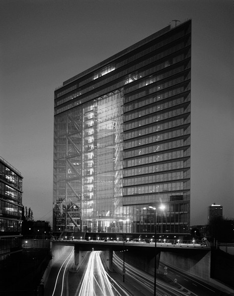 (BDT_12_082) Düsseldorfer Stadttor