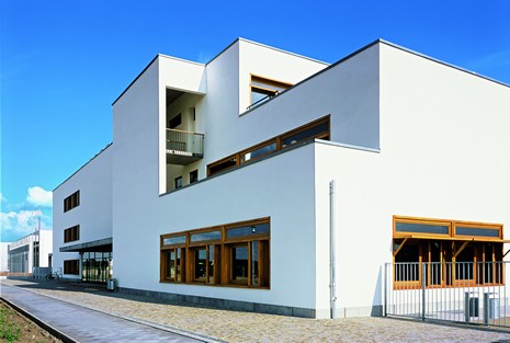 (BDT_13_040) Mary Poppins Primary School