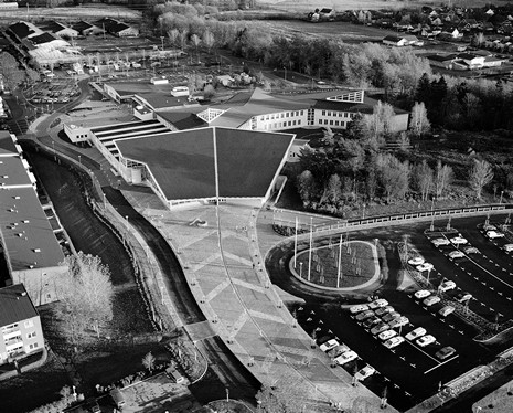 (BDT_13_059) Ale Upper Secondary School