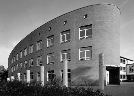 (BDT_13_072) Albert Einstein Oberschule