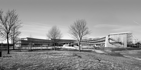 (BDT_13_081) Oskar Maria Graf Gymnasium