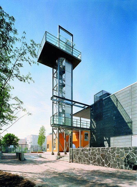 (BDT_13_090) Aurinkolahti Comprehensive School