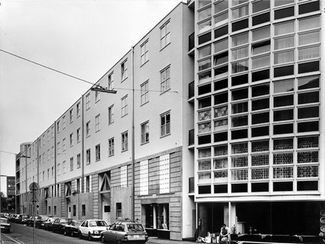 (BDT_14_008) Apartment Building Bläsiring