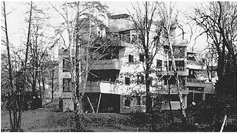 (BDT_14_045) Apartment Building Wallotstraße 9