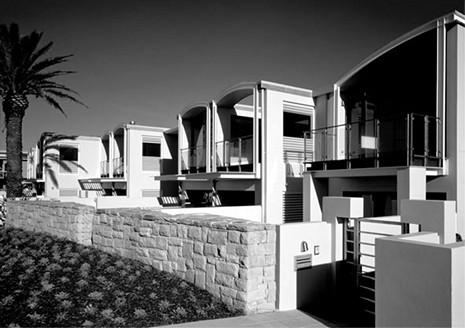 (BDT_14_120) Apartment Complex Rockpool