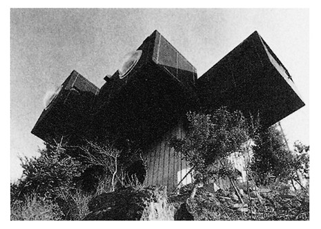 (BDT_14_131) Capsule House K