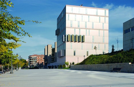 (BDT_17_032) Biblioteca Pública Usera – José Hierro