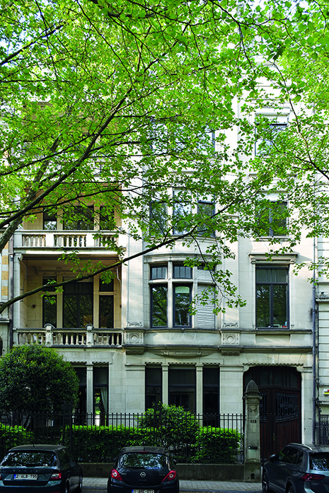 (BDT_28_004) Apartment Building Molière 112