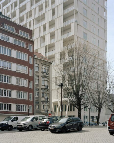 (BDT_28_052) Apartment Building The Cosmopolitan