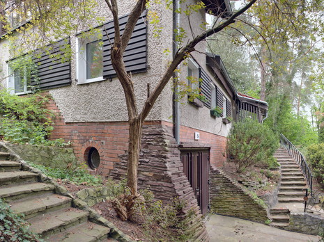 (BDT_33_009) Pflaum House