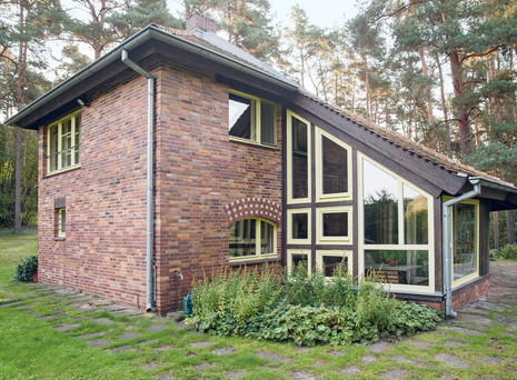 (BDT_33_015) Möller House