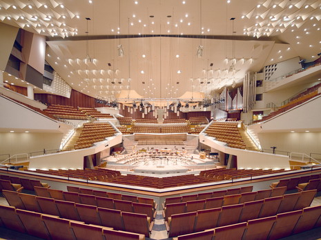 (BDT_33_020) Philharmonie